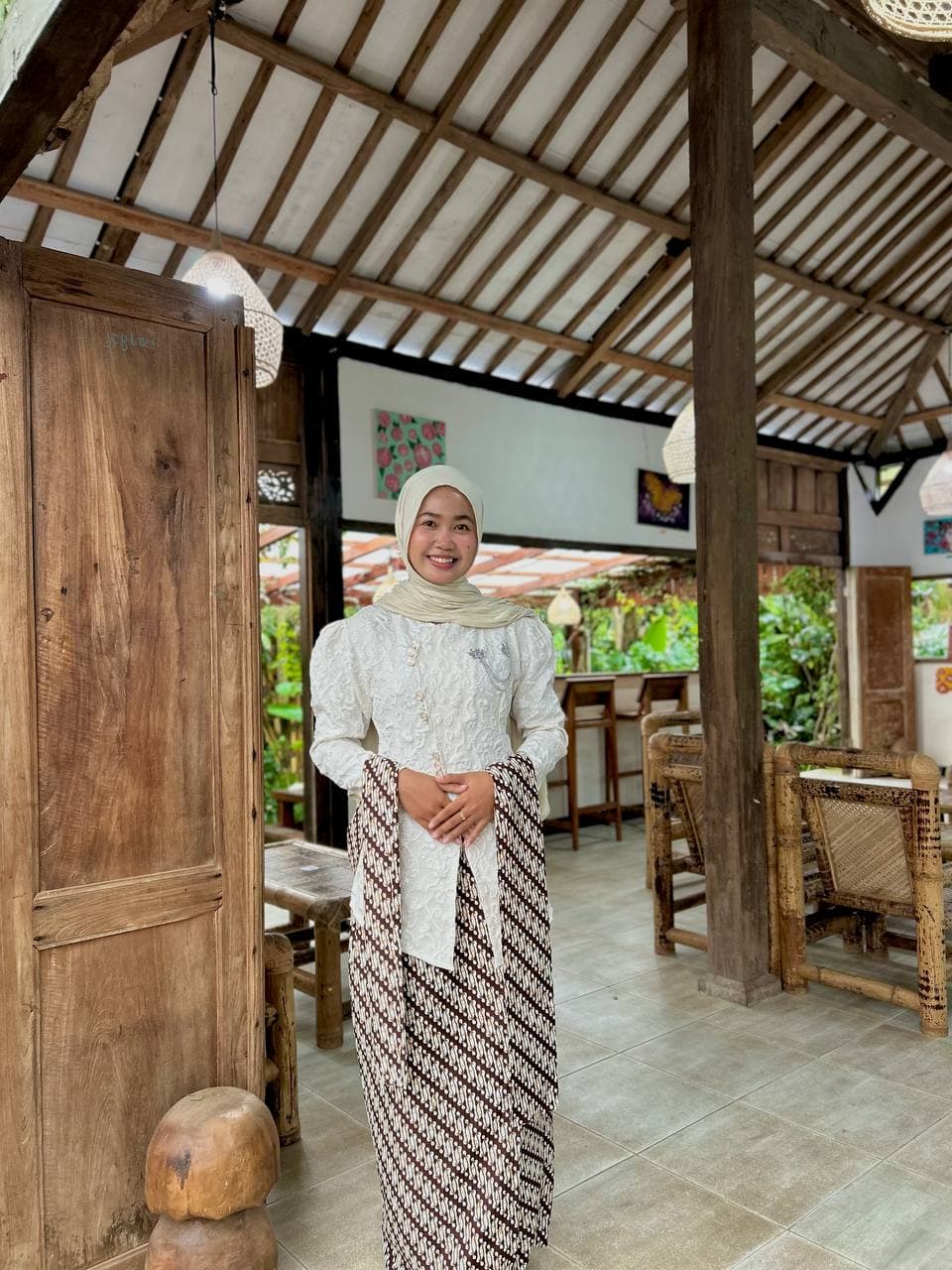 Koleksi Kebaya Janggan Putih Putri Kebaya Lombok