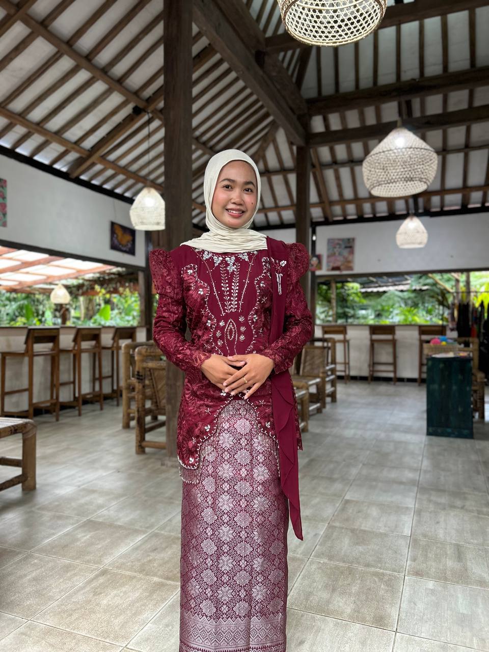 Artikel: Menjaga Kualitas Kebaya Tetap Awet
