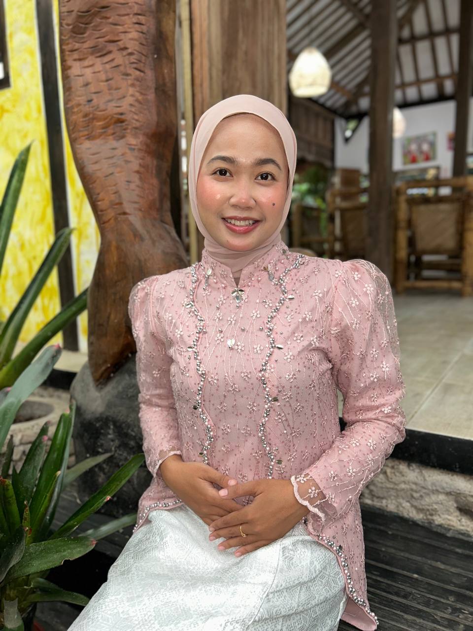 Artikel: Memilih Bahan Kebaya yang Nyaman